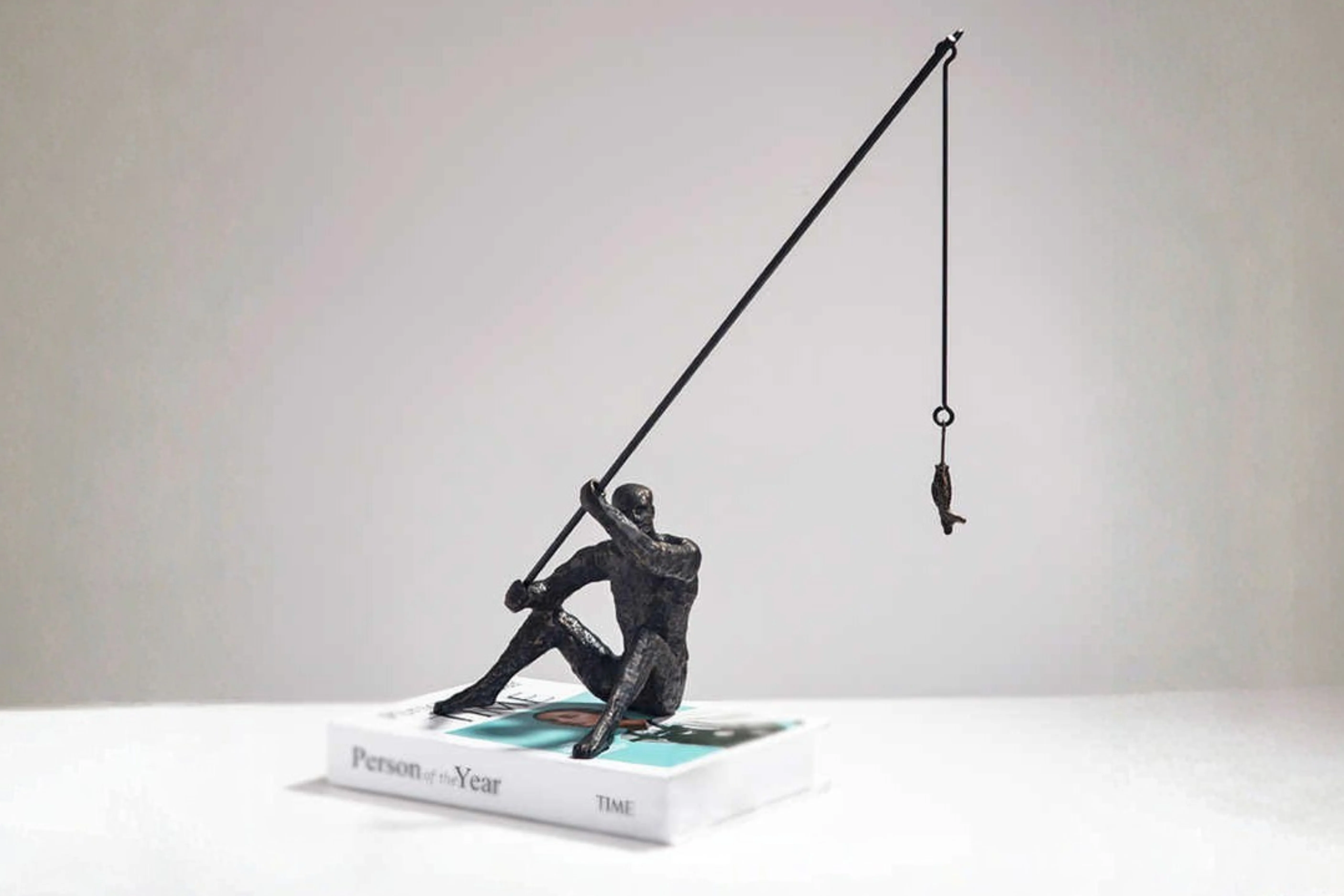 Fishermanâs Serenity Sculpture - Image 2